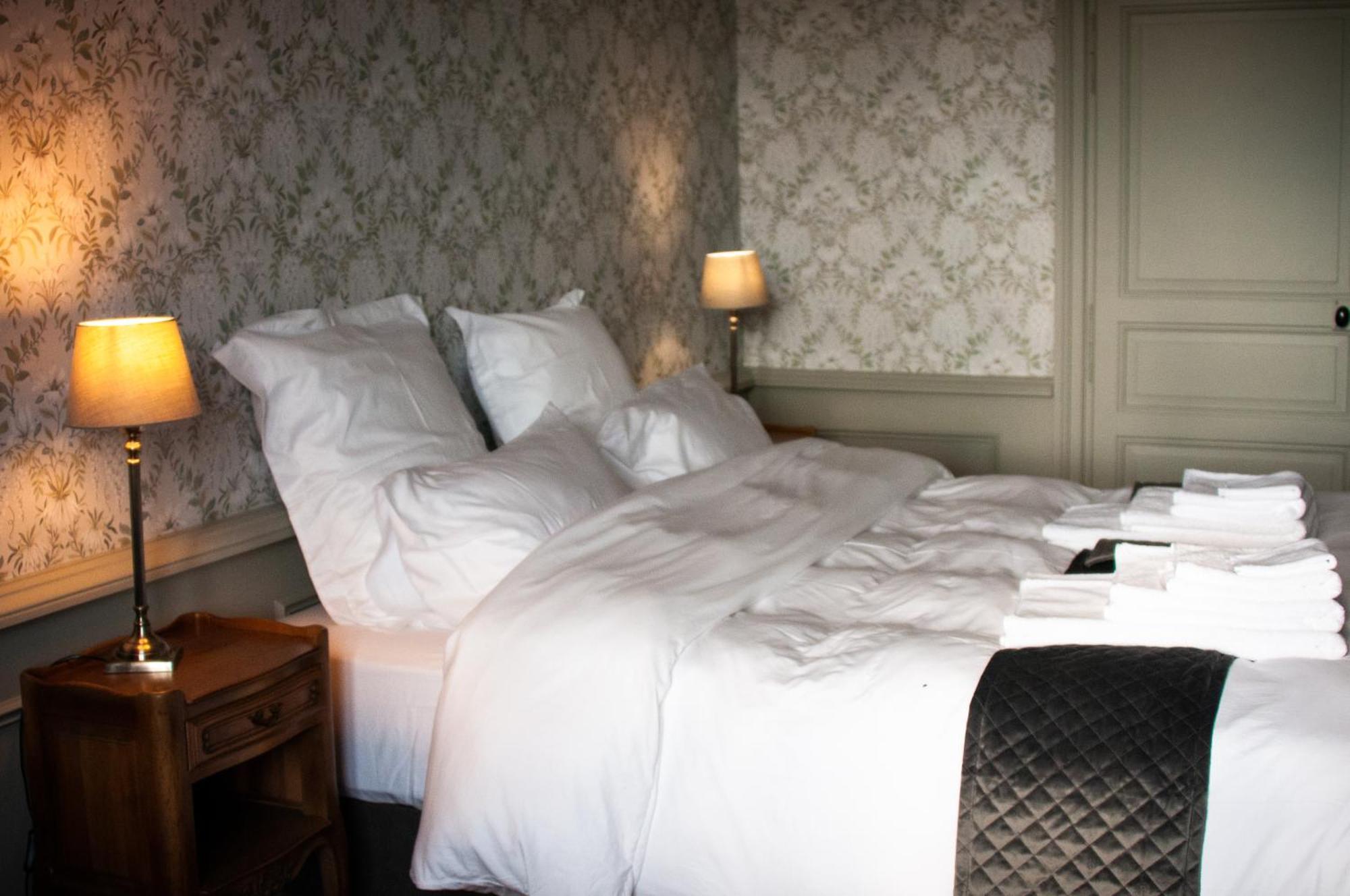 Bed and Breakfast Domaine De La Briouse Sanxay Екстер'єр фото